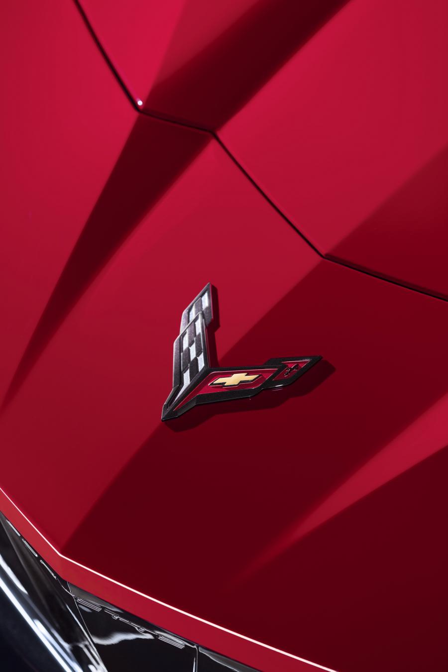 Логотип Chevrolet Corvette Stingray Z51 (C8) 2019 года  (NA) (фото 33 из 77)